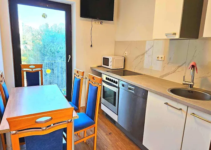 Work & In * Leverkusen